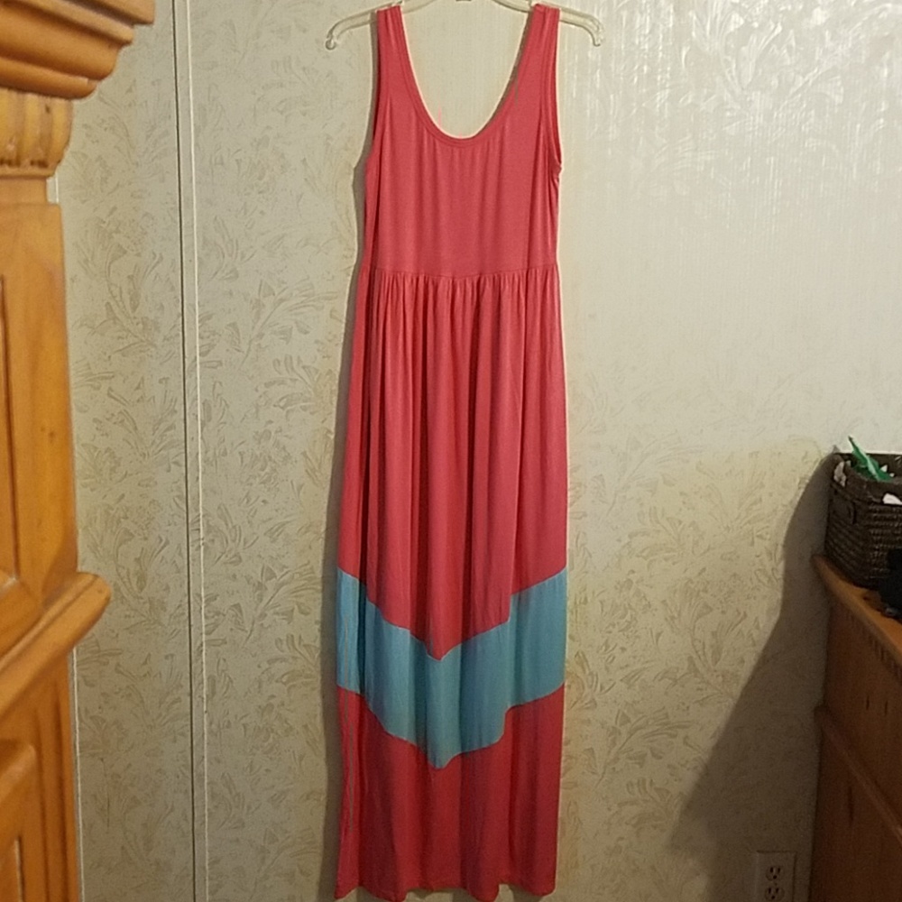 Sleeveless Maxi dress